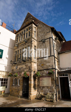 Royaume-uni, Angleterre, dans le Yorkshire, Scarborough, Sandside, King Richard III pub, dans bâtiment de mer historique Banque D'Images