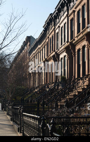 Terrasse de brownstone maisons le long de la 8e rue dans le quartier de Park Slope, Brooklyn, New York, USA Banque D'Images