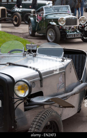 Voitures anciennes à la 5e brunch du dimanche Scramble à Bicester Oxfordshire, Angleterre, du patrimoine Banque D'Images