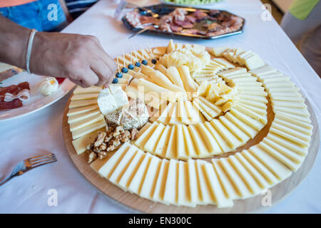 Hors-d'oeuvre et plateaux de fromage fromage Banque D'Images