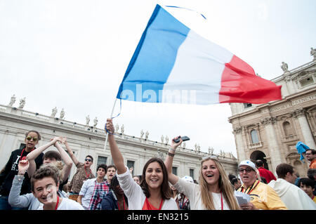 Une audience papale avec le Pape François s'est tenue à la place Saint Pierre avec l'atmosphère : où : Rome, Italie Quand : 22 Oct 2014 Banque D'Images