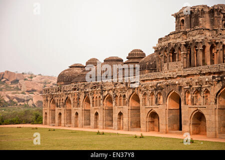 Écuries de l'éléphant Royal, Hampi, Karnataka, Inde Banque D'Images