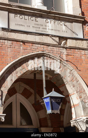 Poste de police à l'époque victorienne de la ville irlandaise de Gibraltar (terroritory en Europe du sud Banque D'Images