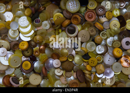 Assortiment de boutons colorés Assortiment de boutons colorés