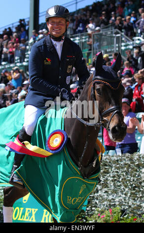 Lexington, Kentucky, USA. Apr 27, 2015. 26 avril 2015 : # 10 Fischerrocana la TVF et Michael Jung de Allemagne gagner la Rolex 2015 Événement de trois jours au Kentucky Horse Park. Candice Chavez/ESW/CSM/Alamy Live News Banque D'Images