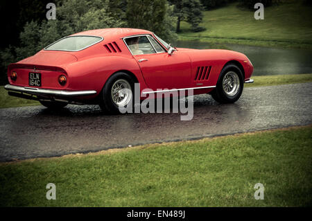 Ferrari 275 GTB à la Ferrari Owners Club Rally à Blenheim Palace, Woodstock, Oxfordshire Banque D'Images