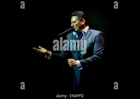 Toronto, Ontario, Canada. Apr 27, 2015. Groupe de new wave britannique Spandau Ballet effectué dans la ville historique de Massey Hall à Toronto. Membres du groupe : TONY HADLEY, GARY KEMP, STEVE NORMAN, JOHN KEEBLE, MARTIN KEMP/Vidyashev Crédit : Igor Fil ZUMA/Alamy Live News Banque D'Images