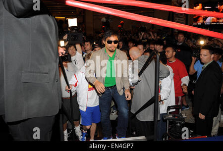 Las Vegas, Nevada, USA. 10 Nov, 2009. Manny Pacquiao (PHI) : Boxe Manny Pacquiao boxeur des Philippines son entrée officielle dans le hall de l'hôtel-casino MGM Grand à Las Vegas, Nevada, USA . © Naoki Fukuda/AFLO/Alamy Live News Banque D'Images