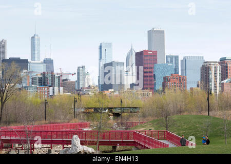 Avis de requête ping Tom Memorial Park et gratte-ciel de Chicago, Chicago, Illinois, États-Unis Banque D'Images