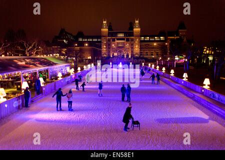 Patinoire en face du Rijksmuseum Banque D'Images