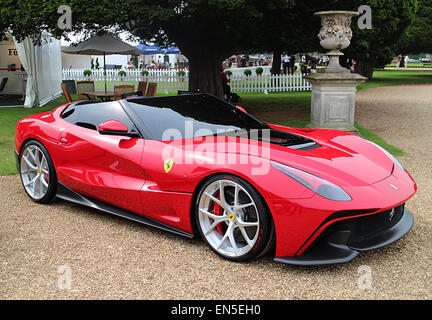 Ferrari F12 FRS au Concours d'élégance 2014 Hampton Court Palace, Richmond upon Thames Banque D'Images