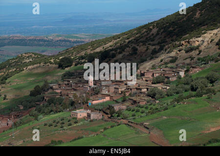 Le Maroc. Début de l'Atlas à l'extérieur de Marrakech. Vue depuis Tiz Aci Barka. Banque D'Images