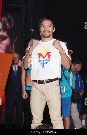 Las Vegas, Nevada, USA. Apr 28, 2015. Manny Pacquiao Boxer assiste à un ventilateur Pep Rally le 28 avril 2015 au Mandalay Bay Events Center à Las Vegas, Nevada. Crédit : Marcel Thomas/ZUMA/Alamy Fil Live News Banque D'Images