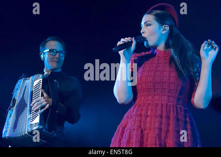 La chanteuse pop/jazz néerlandaise Caro Emerald fonctionne à l'électricité de l'ESS dans le Scottish Exhibition and Conference Centre où : Glasgow, Écosse, Royaume-Uni Quand : 24 Oct 2014 Banque D'Images