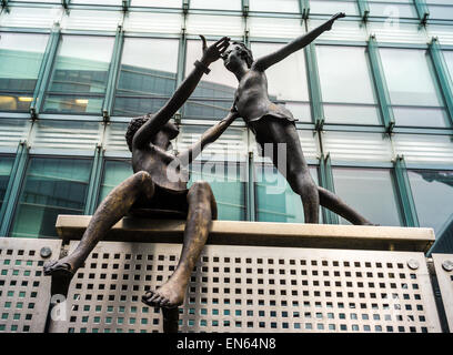 Statue en bronze à l'ONU, Bruxelles Banque D'Images