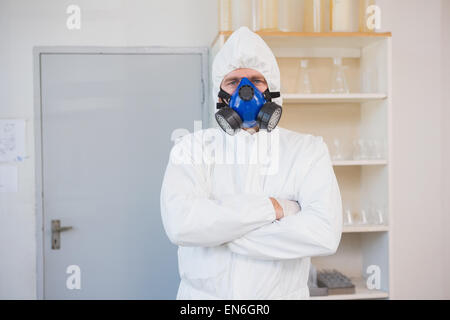 Scientific Researcher looking at camera with arms crossed Banque D'Images