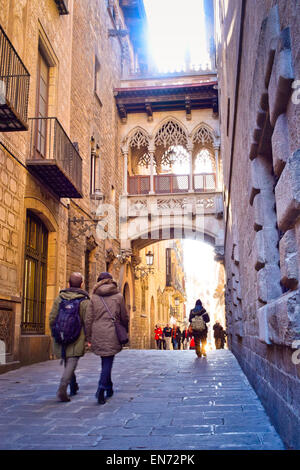 Carrer del Bisbe. Barcelone, Catalogne, Espagne. Banque D'Images