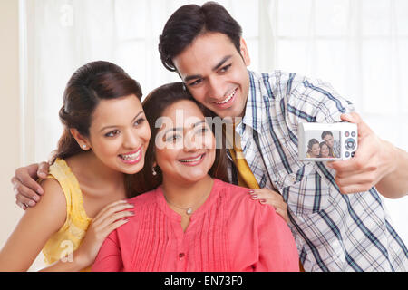 Un autoportrait en famille Banque D'Images