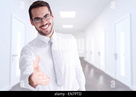 Composite image avec des lunettes offrant handshake Banque D'Images