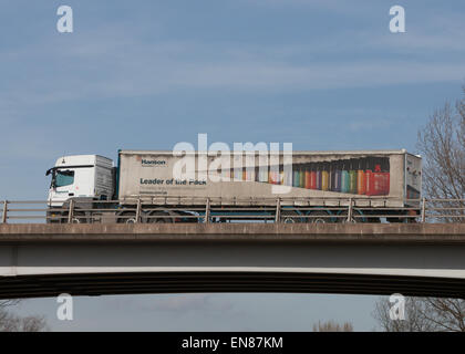 Hanson truck qui voyagent à travers la région des Midlands au Royaume-Uni. Banque D'Images