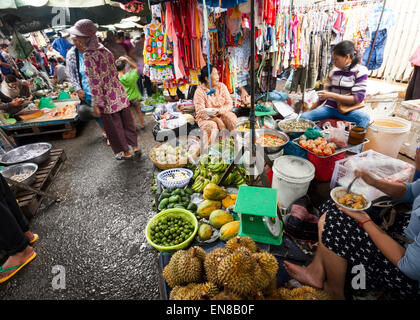 Le vieux marché central de Phnom Penh, Cambodge, Asie. Banque D'Images