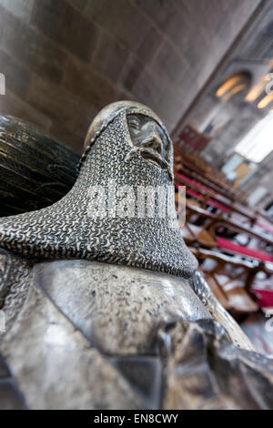 Tombe de sir Richard Pembridge, l'un des premiers Chevaliers de la Jarretière. Cathédrale de Hereford, Herefordshire, Royaume-Uni Banque D'Images