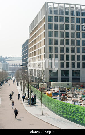 Londres, Royaume-Uni, 8 avril 2015. Vue depuis le belvédère du Boulevard du Roi, King's Cross et le réaménagement en cours. Banque D'Images