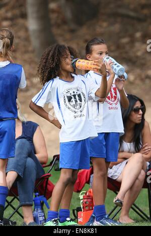 Heidi Klum prend ses enfants à la pratique de soccer avec : Laurent Samuel Où : Los Angeles, California, United States Quand : 25 Oct 2014 Banque D'Images