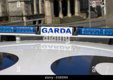 Voiture de patrouille de la police irlandaise garda république d'irlande sligo Banque D'Images