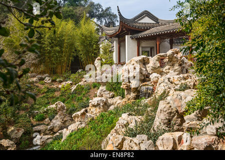 De l'extérieur le jardin chinois à l'Huntington. Banque D'Images