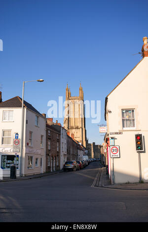 Église St Cuthberts en fin d'après-midi du soleil. Wells, Somerset, Angleterre Banque D'Images