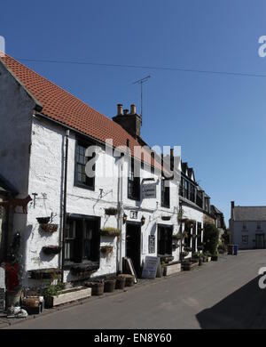 Extérieur de Lomond Tavern Fife Falkland Ecosse Avril 2015 Banque D'Images