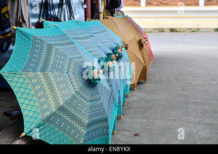 Parapluie sur vendre Banque D'Images