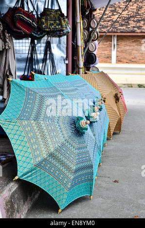 Parapluie sur vendre Banque D'Images