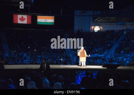 TORONTO, ONTARIO/CANADA - Mercredi 15 avril 2015:le Premier Ministre indien Narendra Modi a reçu des acclamations et des applaudissements au cours de sa Banque D'Images