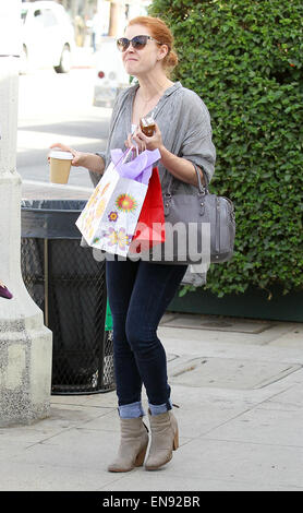 Amy Adams et mari Darren Le Gallo dans Los Angeles avec leur fille Aviana comprend : Amy Adams Où : Los Angeles, California, United States Quand : 25 Oct 2014 Banque D'Images