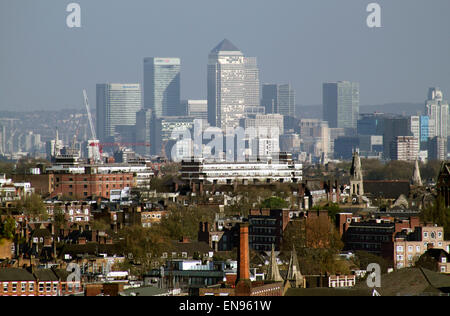 London Docklands, vue sur l'horizon de la colline du Parlement Hampstead Heath Avril 2015 Banque D'Images