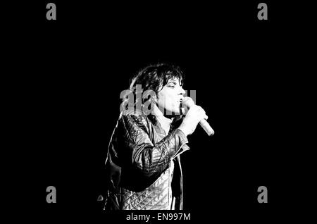 Les Rolling Stones l'exécution à Earls Court Arena, London, Angleterre. Mick Jagger. 22 mai 1976. Banque D'Images