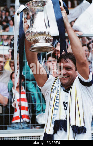 Tottenham Hotspur v Nottingham Forest, finale de la FA Cup au stade de Wembley. 18e MAT 1991. Gary Mabbutt, éperons Capitaine score final : Tottenham Hotspur 2-1 Nottingham Forest A.E.T. Banque D'Images