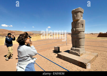 Monolithe Ponce, (espagnol : Tiahuanaco et Tiahuanacu), important site archéologique précolombien dans l'ouest de la Bolivie. Banque D'Images