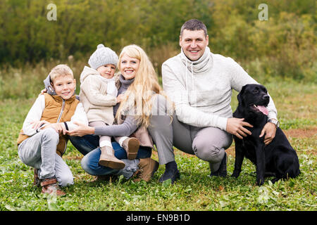 Famille heureuse Banque D'Images