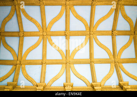 Plafond orné dans une des chambres de l'état, un manoir hall Kirby juste en dehors de Corby, l'Angleterre, construite au xvie siècle du Banque D'Images