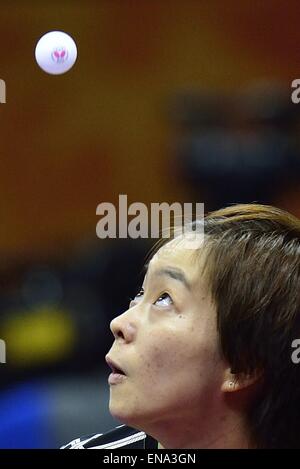 Suzhou, Chine. 30 avril, 2015. Monde Tennis de Table Suzhou 2015, féminin admissibles Groupe 32, le Japonais KASUMI ISHIKAWA lors du match contre le Chinois ZI MU, MU a gagné 0-4. Credit : Marcio Machado/ZUMA/Alamy Fil Live News Banque D'Images