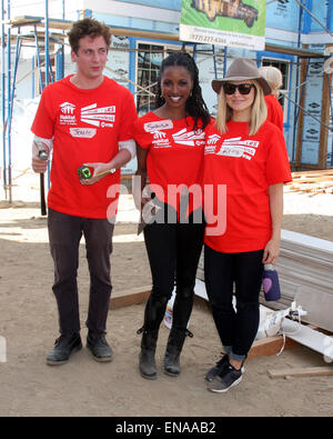 "L'Habitat pour l'humanité' Le Grand Los Angeles chambre construire par le cast de Showtime's Shameless et House of Lies avec : Jeremy Allen White,Shanola Hampton,Kristen Bell Où : Lynwood, Californie, États-Unis Quand : 25 Oct 2014 Banque D'Images