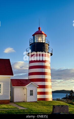 Quoddy Head Light , ouest Lubec, Maine, USA Banque D'Images