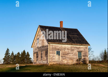 Maison abandonnée en mauvais état, Maine, USA Banque D'Images