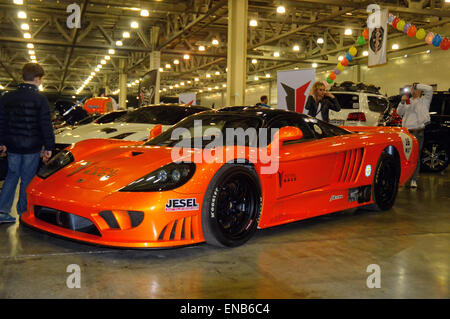 Moscow Tuning Show 2015. Saleen Orange Banque D'Images