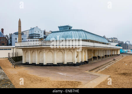 Casino en bord de mer à l'abandon du port de Ramsgate Kent UK Banque D'Images