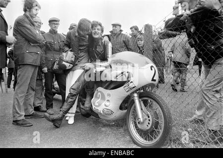 L'île de Man TT 350cc course juniors, 7 juin 1971. Banque D'Images