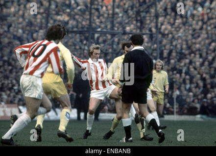 Stoke City 3 c. Leeds 2. Jimmy Greenhoff. 23 février 1974. Banque D'Images